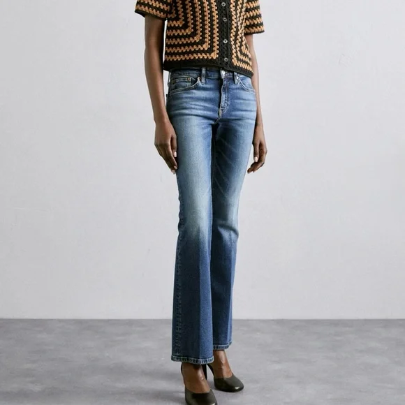 RE/DONE
MIDRISE BABY - BOOTCUT JEANS - AZZURRO - Picture 11 of 12